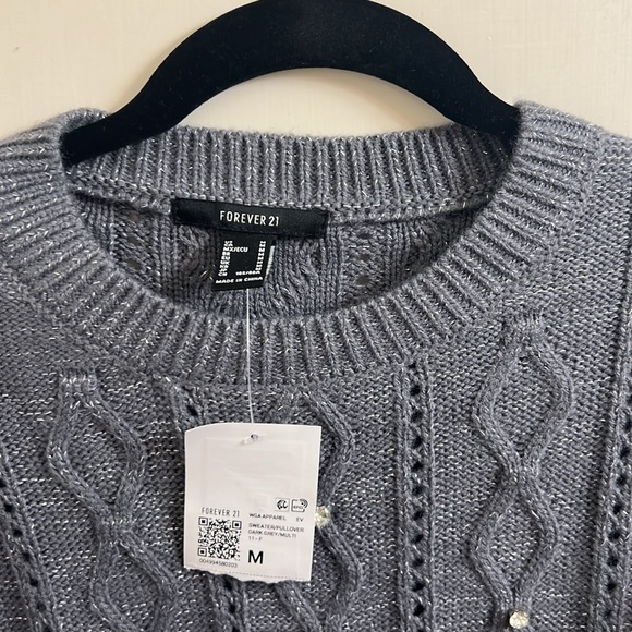 Forever 21 Cropped Womens Crew Neck Embellished Long Sleeve Pullover Sweater - Picture 4 of 6